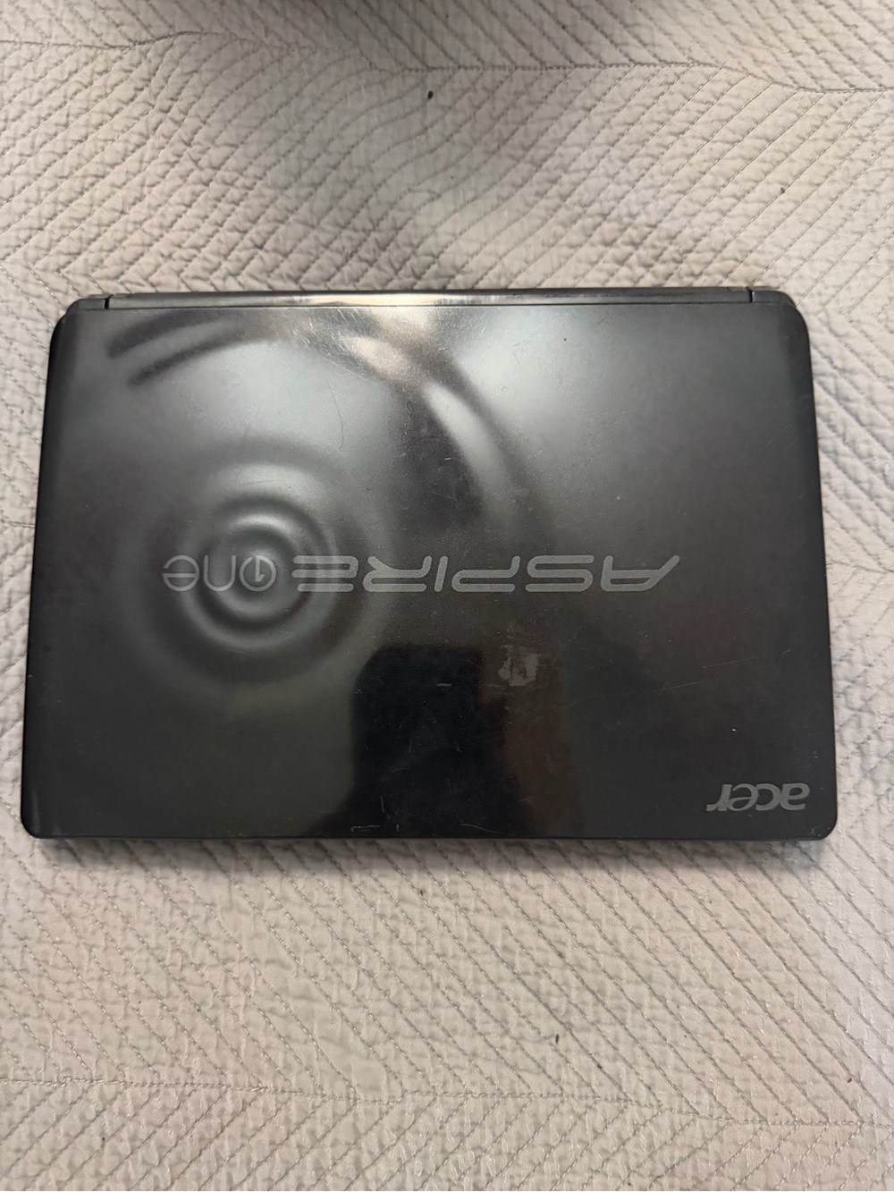 Acer Aspire One Black Netbook D257-13473 For parts or repair